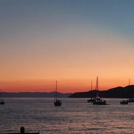 فيلة Con Discesa Privata A Mare *